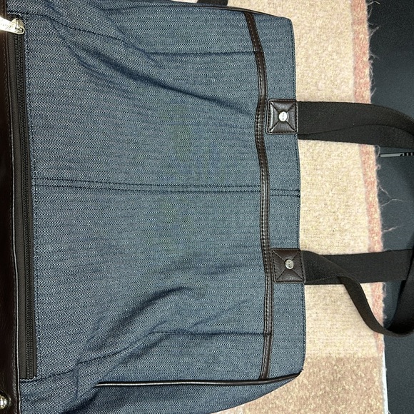 31 Carry All Case Laptop Thermal pocket & more!! - Picture 2 of 3